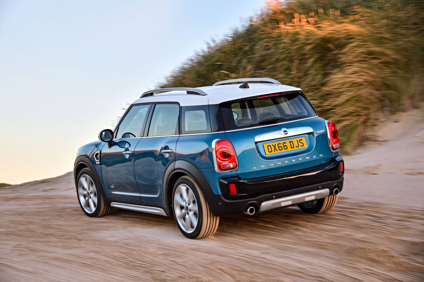 Rent Countryman 4x4 St Barts