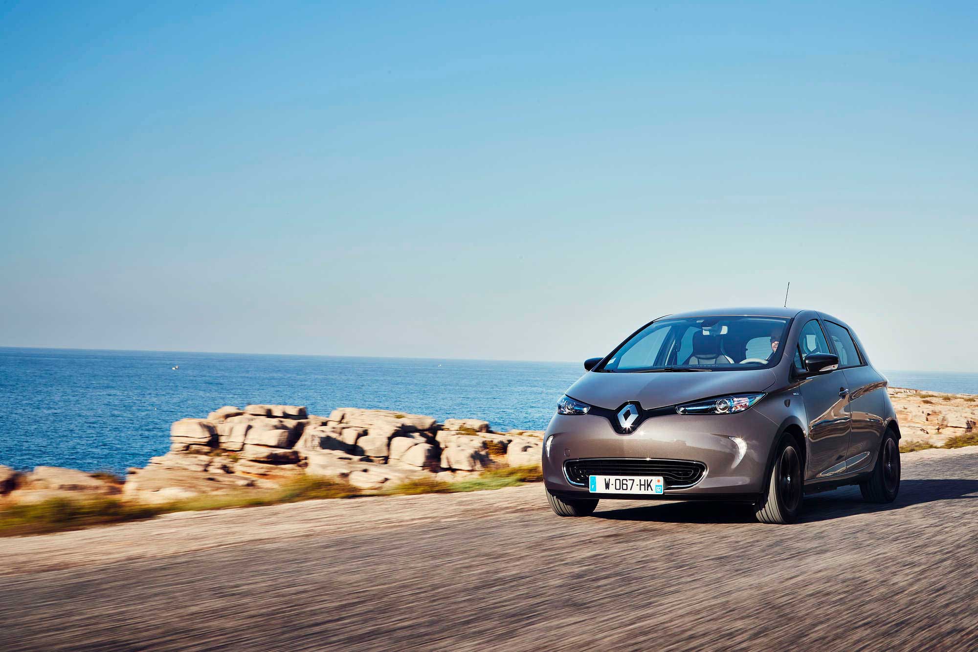 Rent Renault Zoe electric St Barts